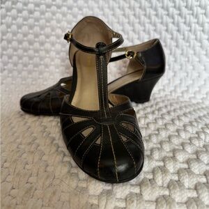 Naturalizer “Hoffman” Mary Jane, Black Leather 9 1/2M